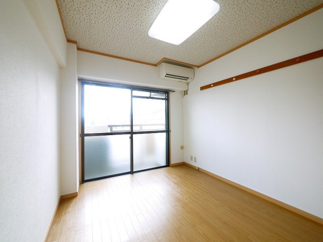 その他部屋・スペース　使い勝手のいい寝室です