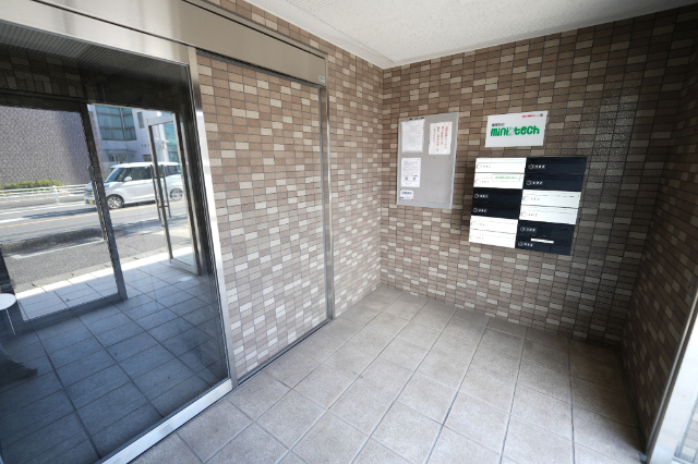 ロビー　宅配ボックスも完備です♪