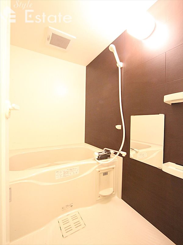 バス・シャワールーム　バスルーム