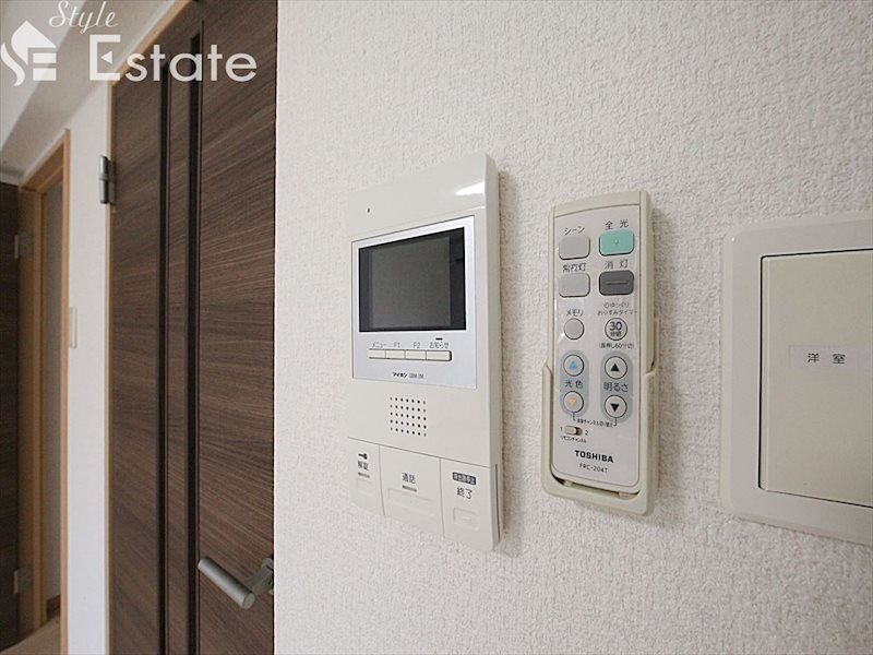 セキュリティ　モニター付きインターホン