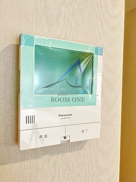 セキュリティ　モニター付きインターホンです。