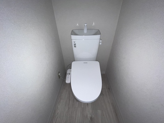 トイレ　※別部屋の写真です