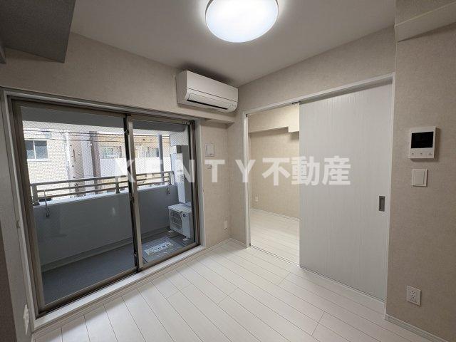 居室・リビング　こちらの居間で趣味の時間をお楽しみください