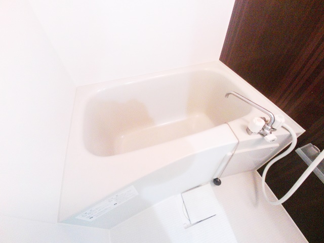 バス・シャワールーム　キレイな浴室
