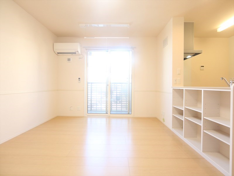 バルコニー　ＬＤＫ12.9帖　エアコン完備　バルコニー