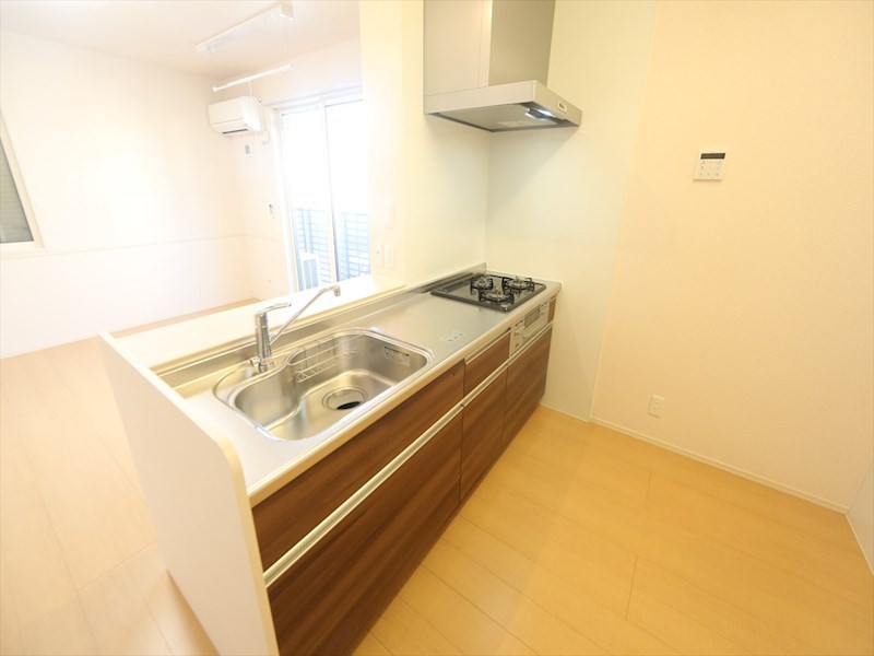 キッチン　システムキッチン（ガス3口コンログリル付）カウンターキッチン