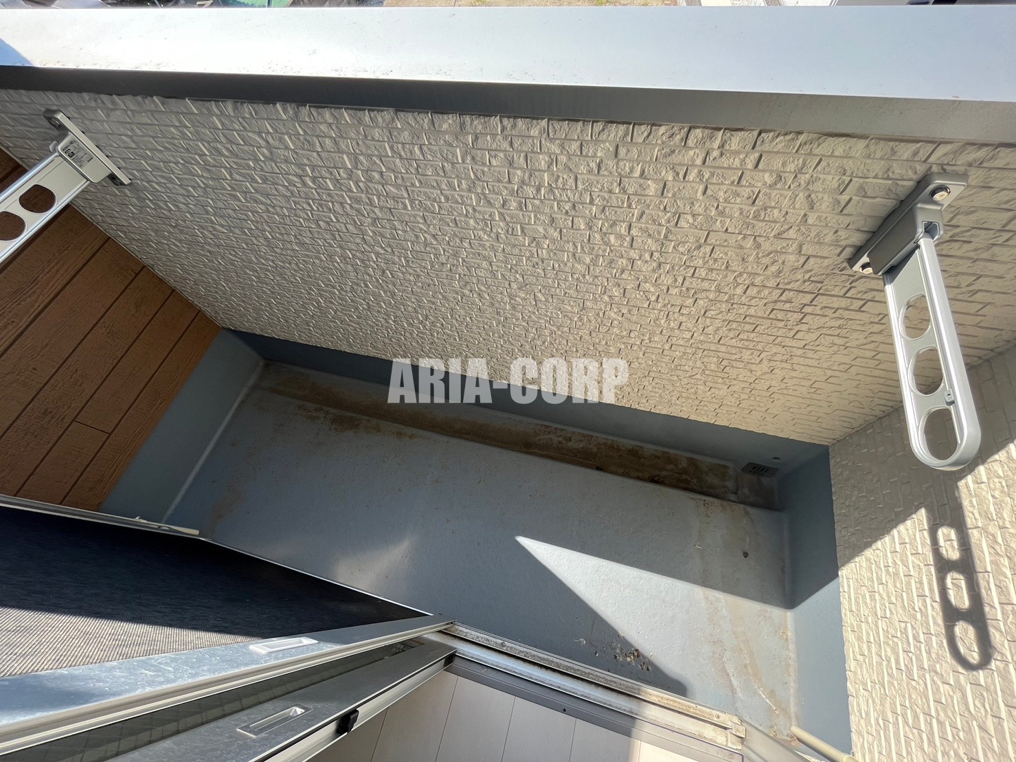 バルコニー　バルコニー、室内物干し、浴室乾燥の3点物干し可能です♪