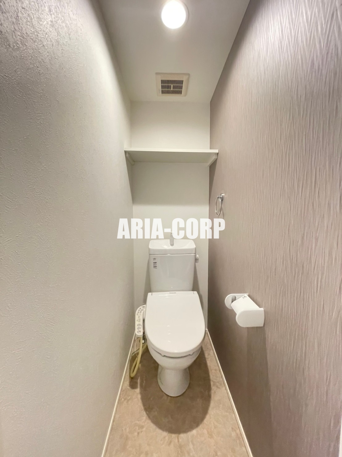 トイレ　ウォシュレット設備も標準装備です！