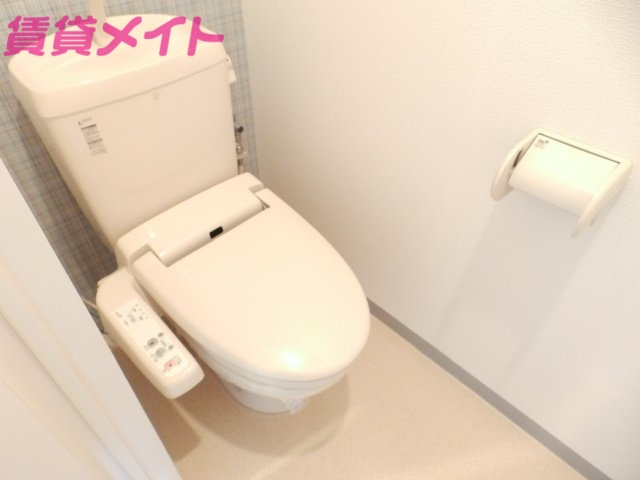 トイレ　同型参考写真