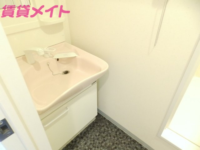 洗面設備　同型参考写真