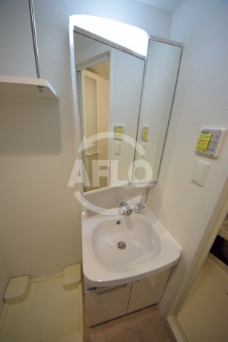 洗面設備　エスプレイス大阪城サウスコンフォート　独立洗面台