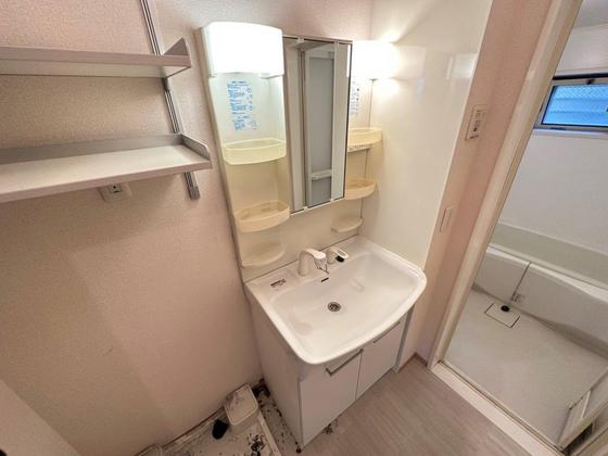 洗面設備　※別部屋の写真です