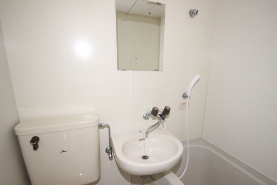 洗面設備　※別部屋の写真です