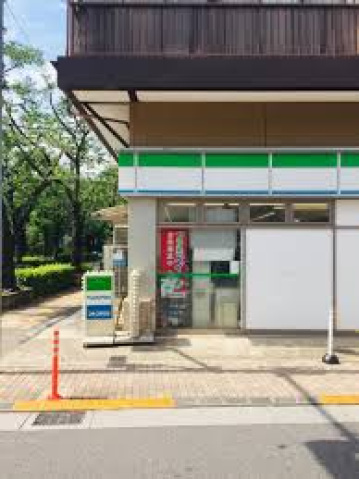コンビニ　ファミリーマート昭和大学病院前店（コンビニ）まで128m