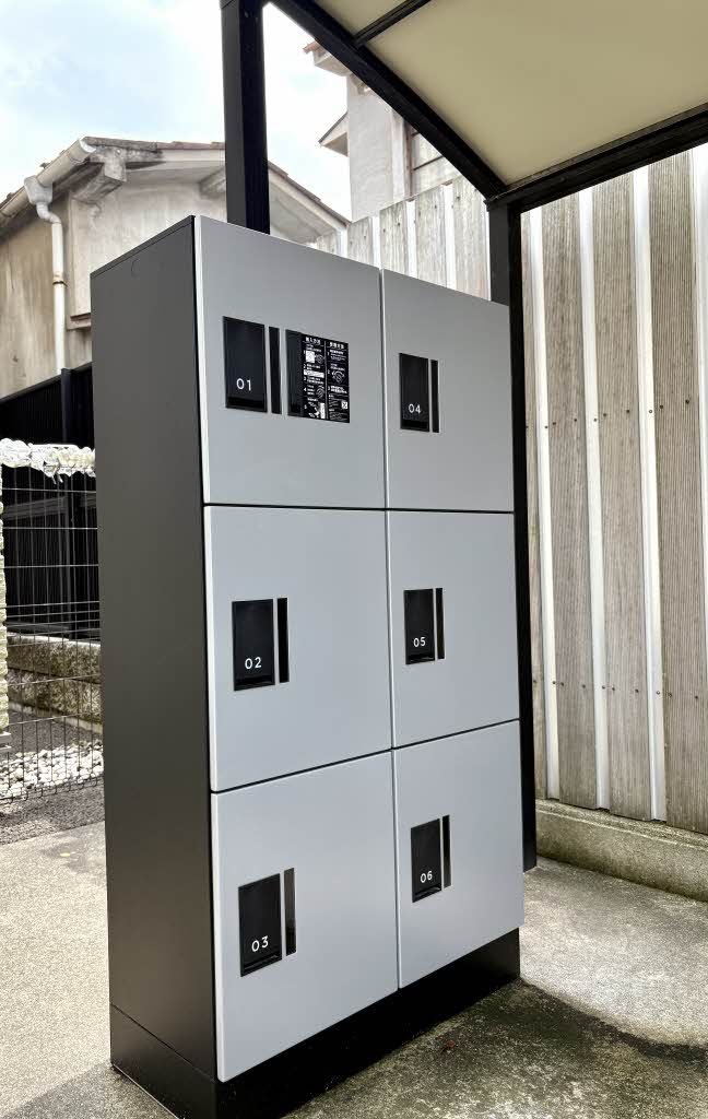 建物外観　宅配ボックス