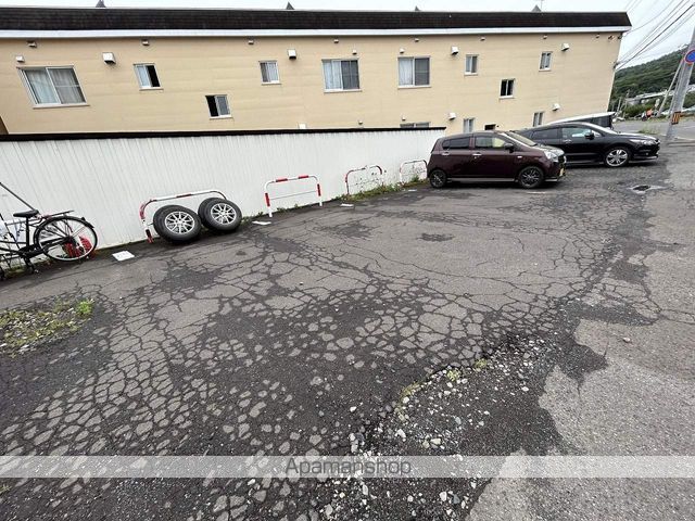 駐車場　駐車場