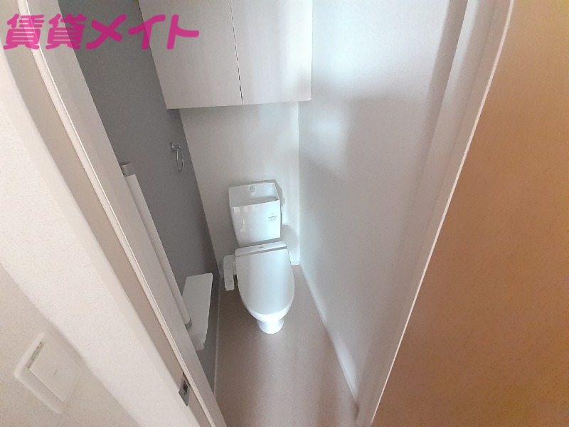 トイレ　同型参考写真