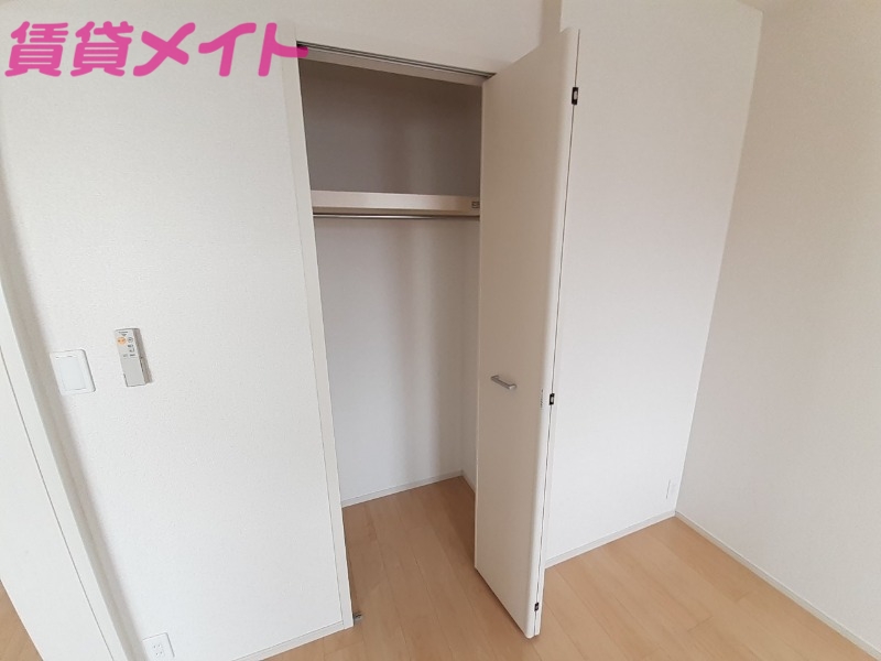 収納　同型参考写真