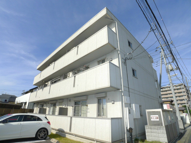 建物外観　クラールのご紹介は住まいの窓口アソシエにお任せ下さい。