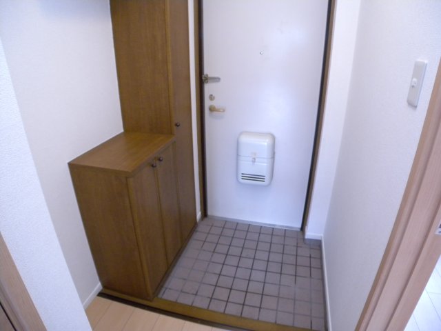 ポレール伊川IIの玄関写真