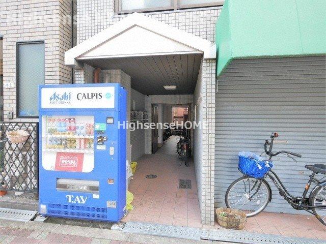 エントランス　ゆとりのあるエントランスです