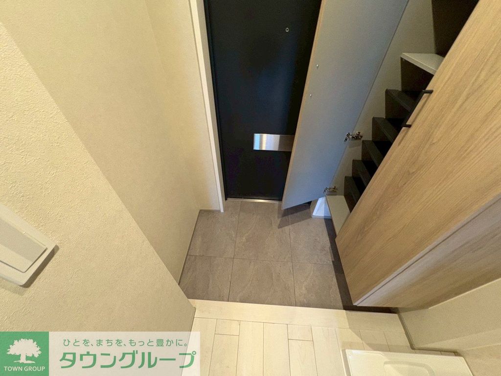 玄関　※別部屋参考写真
