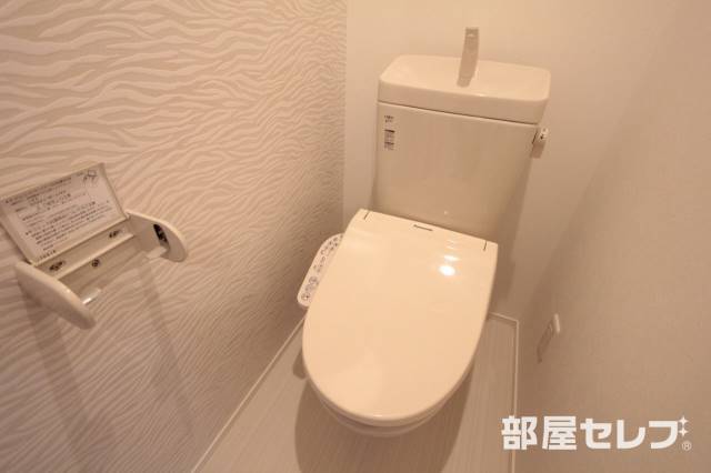 トイレ　お手洗いはこちらです