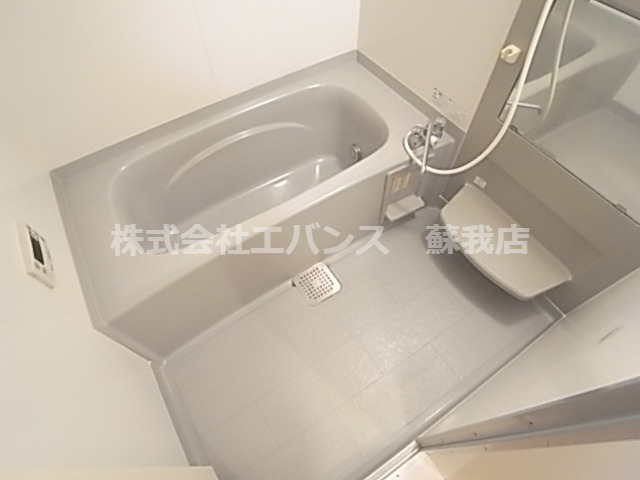 バス・シャワールーム　ゆったり過ごせるお風呂です