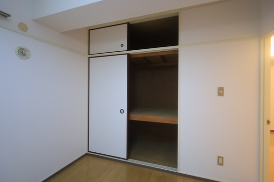 収納　※別号室の写真です