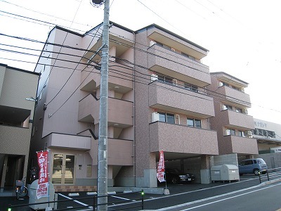 建物外観　最寄り駅徒歩7分圏内の人気マンションです