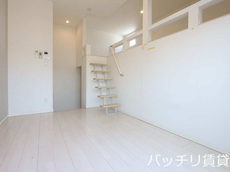 居室・リビング　同型イメージの為、現状を優先致します。