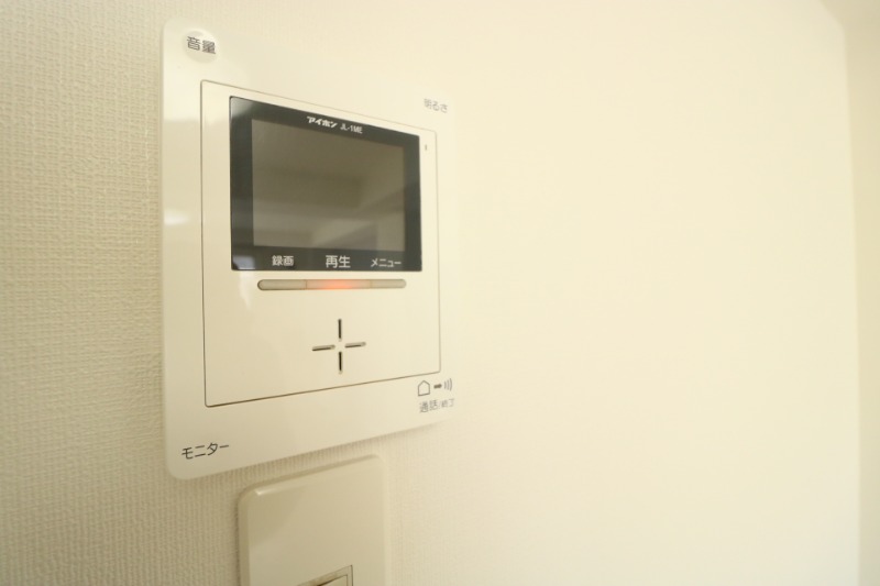 セキュリティ　安心のカメラ付きインターホン♪