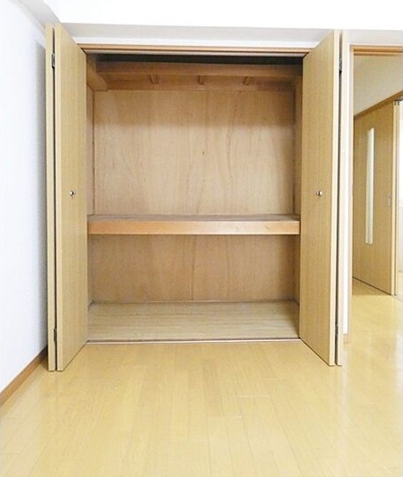収納　※写真は同じマンションの違う部屋のものになります。