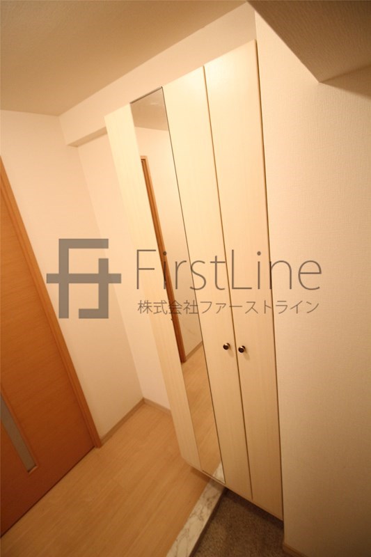 玄関　※同型別号室写真