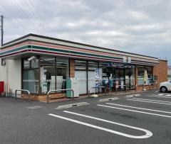 コンビニ　セブンイレブンさいたま三橋5丁目店（コンビニ）まで566m