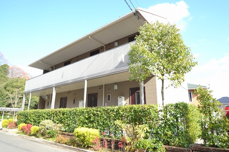 建物外観　オンライン見学・現地お待合わせなどお気軽にお申し付けください