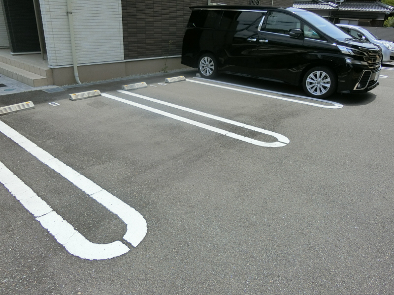 地下鉄西神・山手線 伊川谷駅 バス乗車時間：7分 最寄りバス停で下車 徒歩6分 3階建 築10年のその他写真