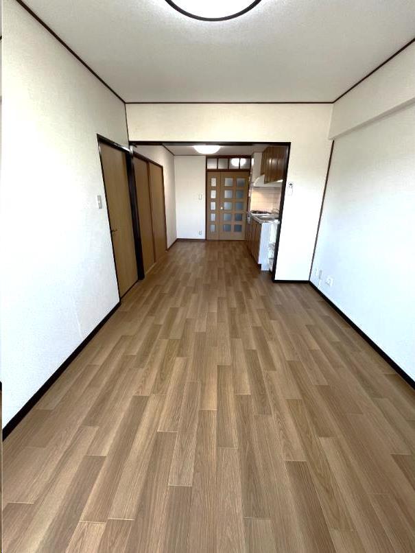 海老川マンションの居間写真