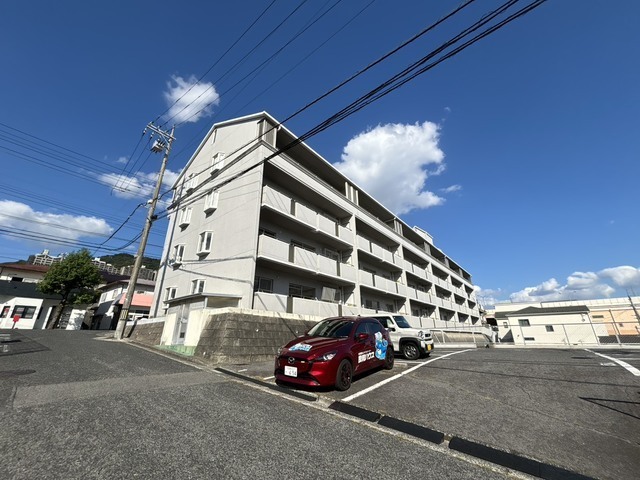 ウイングマンションの外観写真