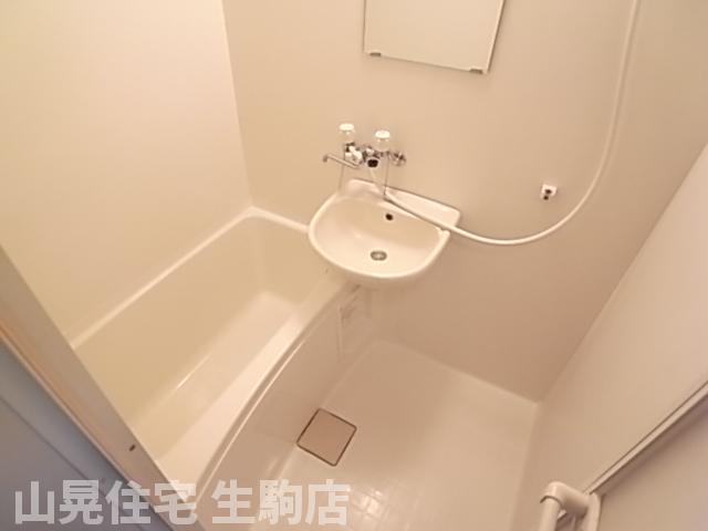 バス・シャワールーム　日々の疲れを癒すお風呂付です