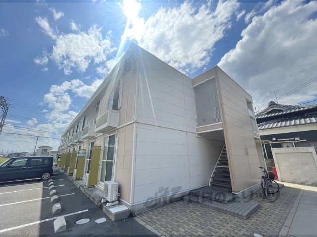 大和高田市土庫のアパートの建物外観