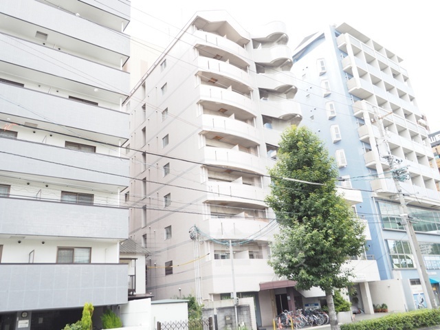 【名古屋市中区千代田のマンションの建物外観】