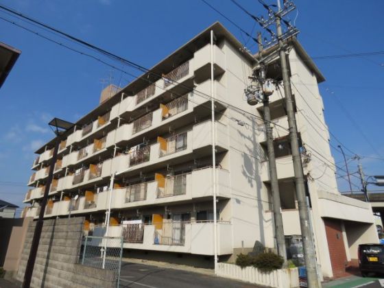 メゾン近江富士の建物外観