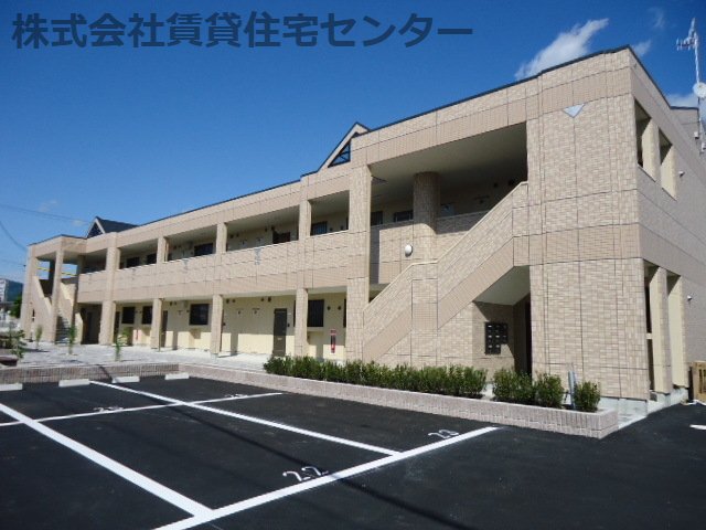 紀の川市打田のアパートの建物外観