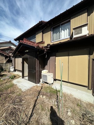 前ケ須町貸家の建物外観