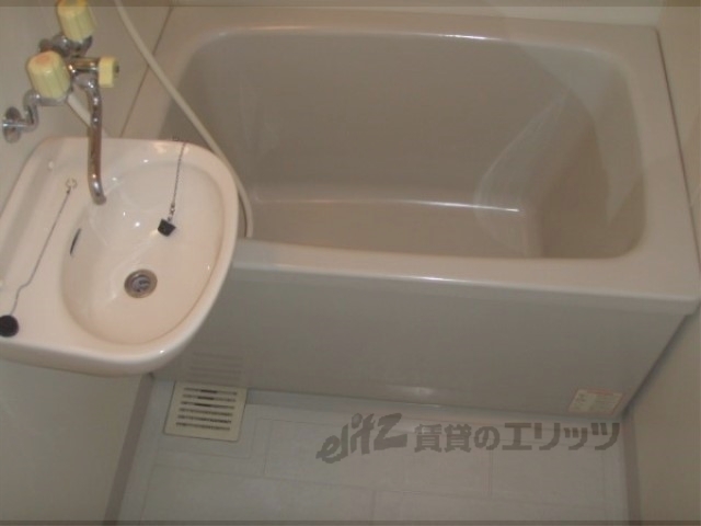 バス・シャワールーム　バス