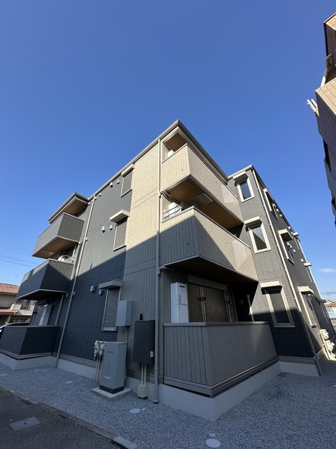 【習志野市鷺沼のマンションの建物外観】