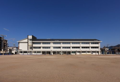 小学校　府中町立府中小学校（小学校）まで433m