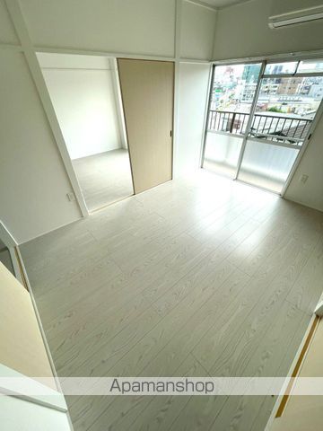 陽光マンションの居間写真