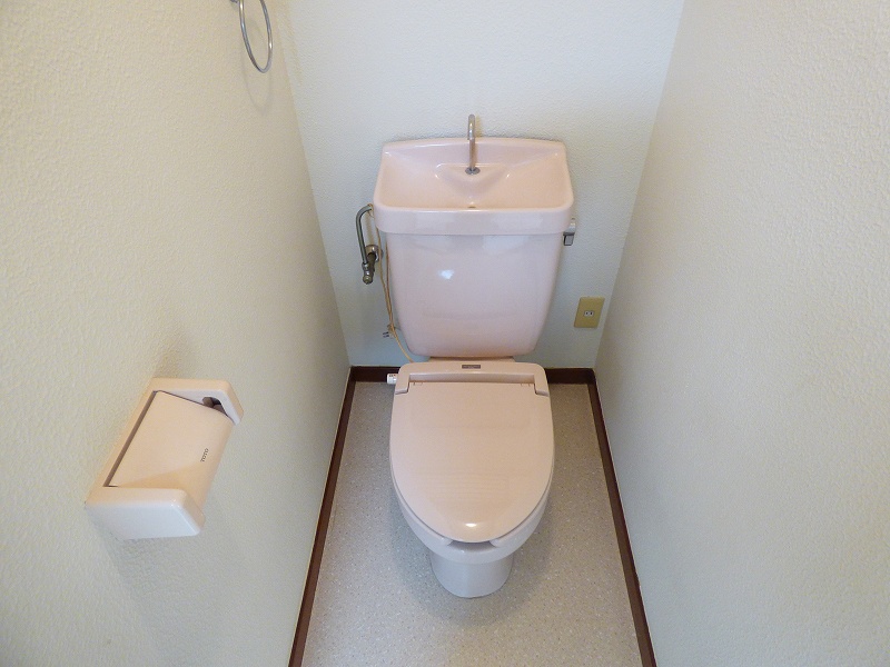 トイレ　同建物の別部屋の写真です。